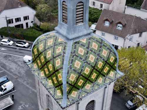 Le clocher de l'église de Saint-Vit, photo E. Rey