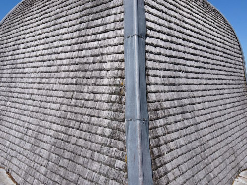 Couverture de tavaillons du clocher de l'église de Fouvent-le-Haut, photo E. Rey