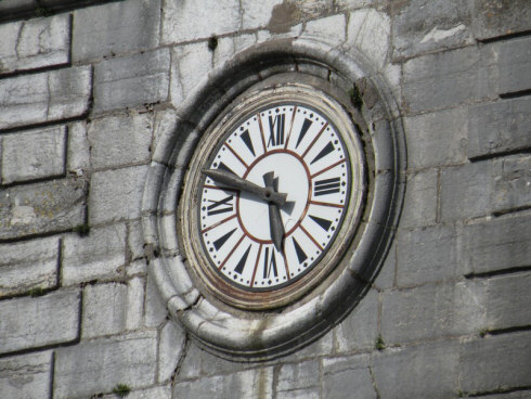 Horloge de l'église d'Arc et Senans, photo G. Painblanc